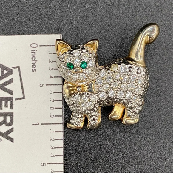Sparkly Vintage Cat Brooch with Encrusted Rhinestones - Picture 8 of 9